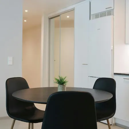 Convenient For 3 In Apartment *
