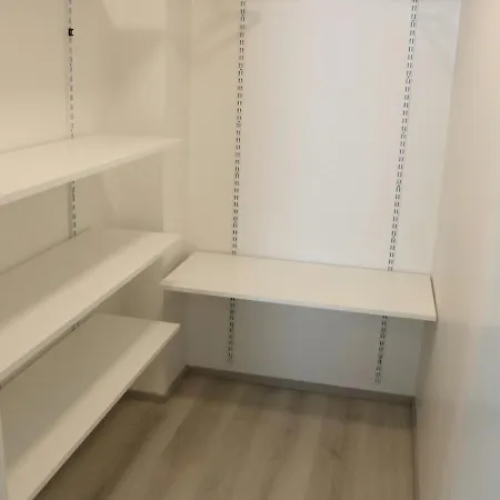 Apartment Convenient For 3 In